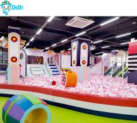 Venta caliente de caramelos Temática de juegos de campo Equipo de juegos de campo suave de los niños de juegos de campo interior