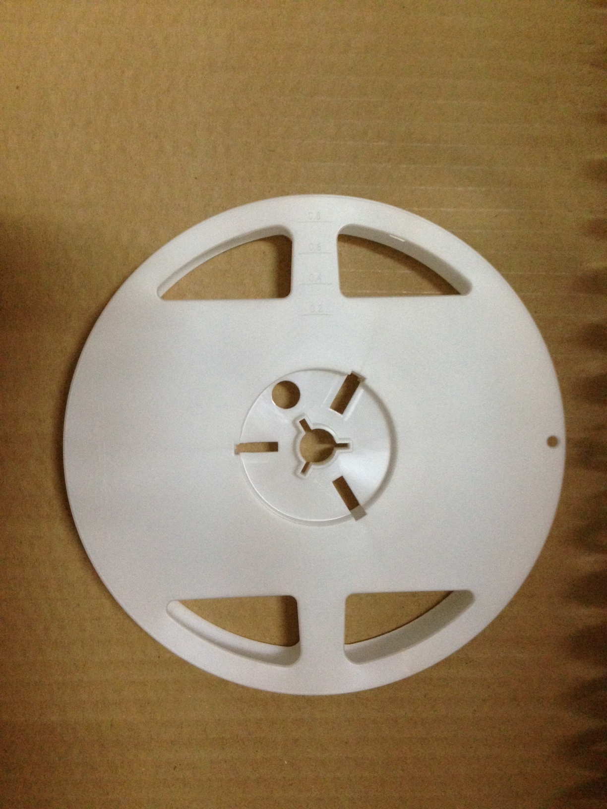 1. 7-Inch Black Milky White Plastic Reel for SMT SMD Component Packaging