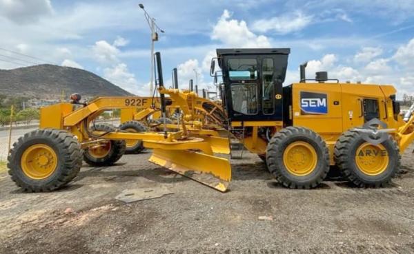 SEM 922F 162kW 4279mm ブレード 熱売り ケニア