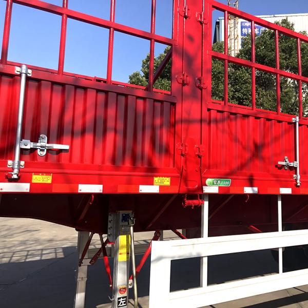 Leading JUNLONG L400 3 Axle 40 Tons Fence Semi Trailer for Heavy-Duty Applications