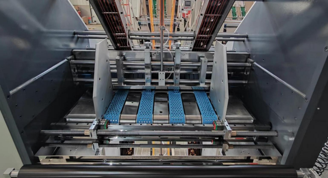 JIGUO FMZ-1700 High Speed Automatic Flute Laminating Machine,Max. Sheet Size：1700*1450mm，Machine speed：164m/min (15000s/h)