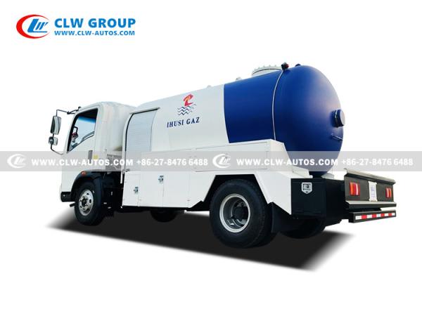 Petroleiro de cauda cortada de transferência do propano do mercado do manual do transportador do caminhão do gás de HOWO 5CBM LP