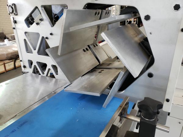 自動マキシ トイレットペーパーロール 大型タスチュエロール 生産ライン 小規模企業向け