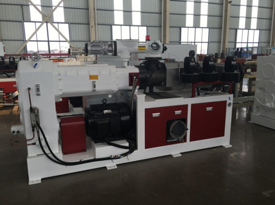 Powerful 37kW WPC Profile Decking Board Extrusion Line for Wood and Plastic