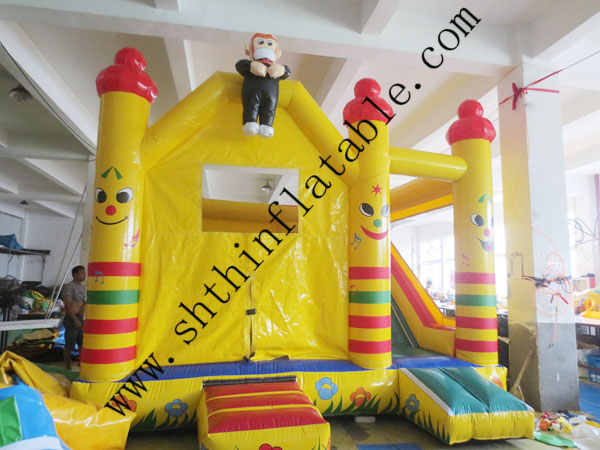 Tong Huan 2014 Inflatable Bounce Castle Jumping Castle 5x5m 0.55mm PVC Tarpaulin 8+ Person Capacity CE Certified Blower