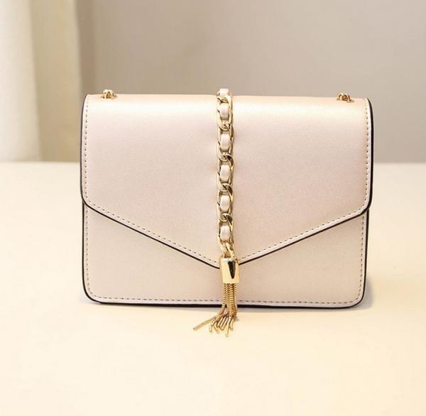 2016 Korean version of the new spring fashion chain female bag small square package simple wild fringed shoulder bag