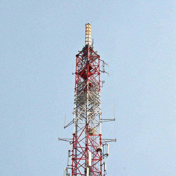 Heavy Duty 3 Legged Tubular Steel Tower Galvanized Telecom Structure Designed