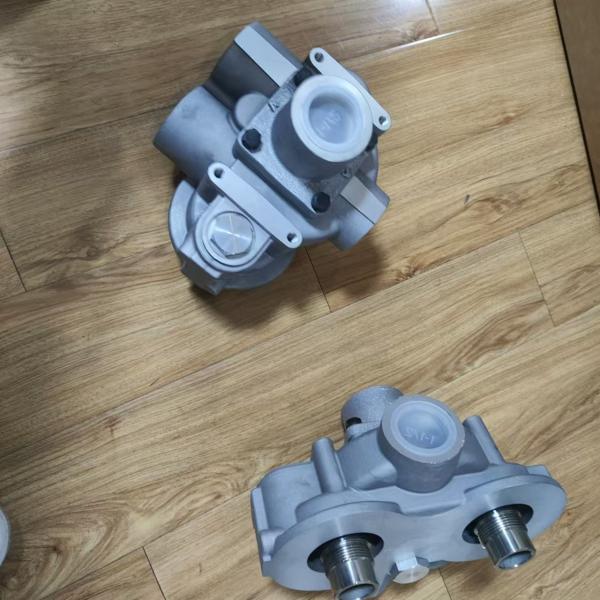 Sullair Air Compressor Oil Filter Seat With Temperature Control Valve 88298000-561