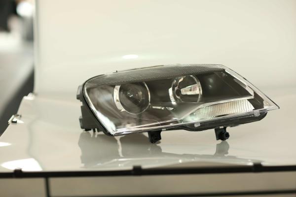 2005 2007 2008 2006 Volkswagen Passat Headlight Assembly 3BD 945 017 B