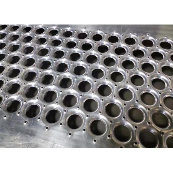 Алюминиевая нескользящая решетка с круглыми отверстиями 3,5 мм для ступеней лестниц