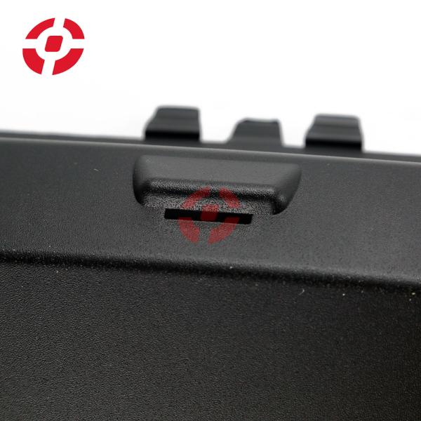 LR045191 rear bumper tow cover Land Rover accessories towing hook cover are suitable for Land Rover