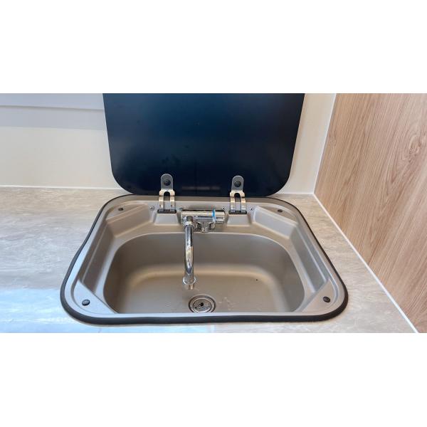 Remorque légère de luxe de voyage Motorhome léger compact avec le stockage efficace