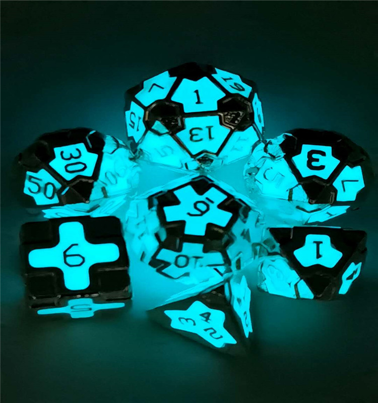 Wholesale Glow-in-Dark Zinc Alloy Metal Dice Set Customizable Polyhedral DND Dice for Role Playing Games