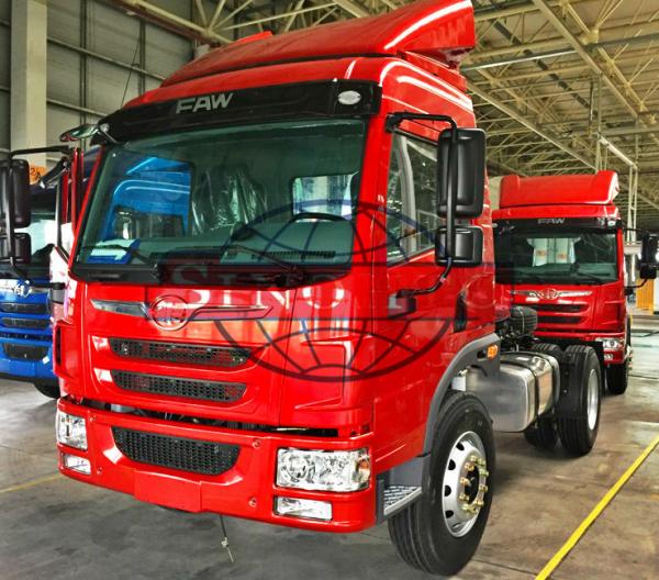 30 Tons Tractor Head Trucks Dragon V Cabin 4x2 Driving Type LHD Steering