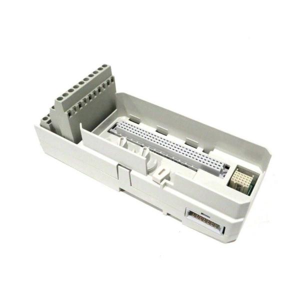 Unidad TU811V1 250V 3A max de la terminación del módulo del acuerdo de ABB 3BSE013231R1