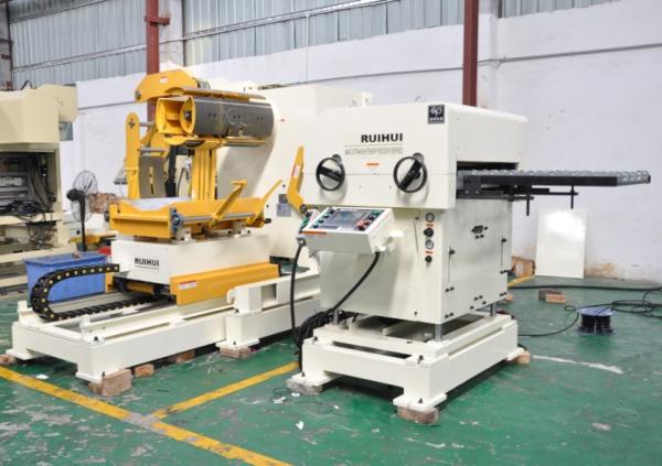 Punching Straightener Feeder Sheet Decoiling Machine 12 Months Warranty
