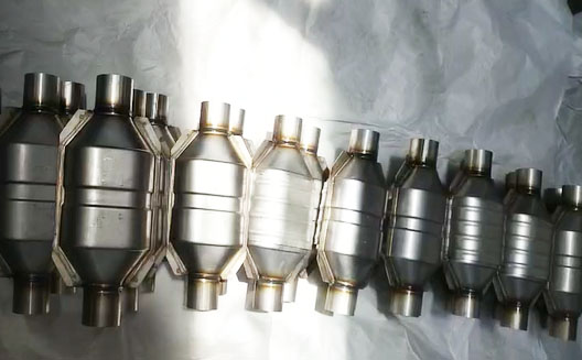 Евро 3/4/5 каталитеческих преобразователей вытыхания автомобиля стандарта эмиссии 51mm 57mm 64mm