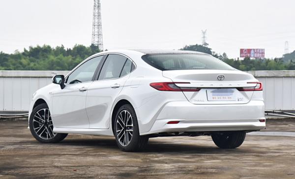 Toyota Camry 2024 com motor dual 2.5HG Premium Edition Tipo de energia híbrida elétrica a óleo
