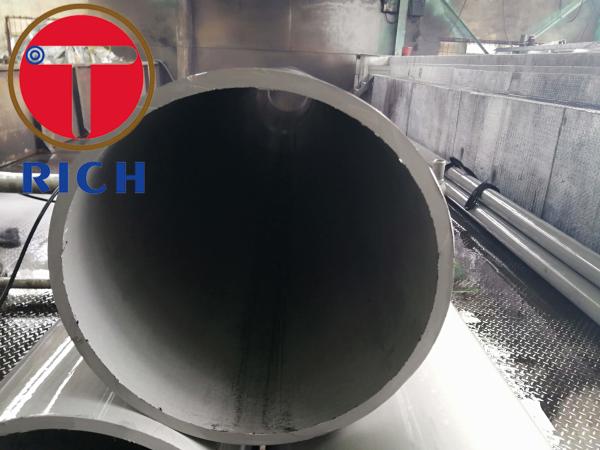 Grade 302 ERW Stainless Steel Pipe For Oil Industry 220mm Large Diameter