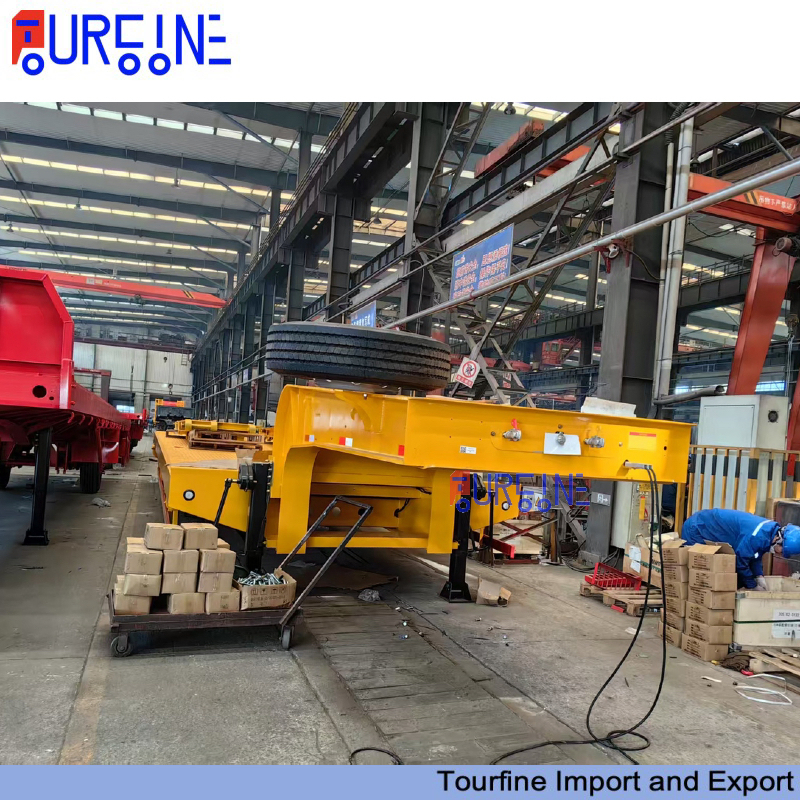 80 Ton Heavy Duty Three Axle Low Bed Semi Trailer  for Excavator Transport