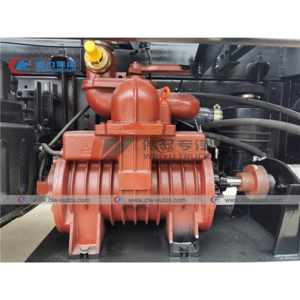 RHD Sino Howo 5T Vacuum Septic Truck With Italy Pump