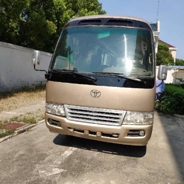 Ônibus usado 39000km dourado limpo da pousa-copos de Toyota da cor com direção esquerda