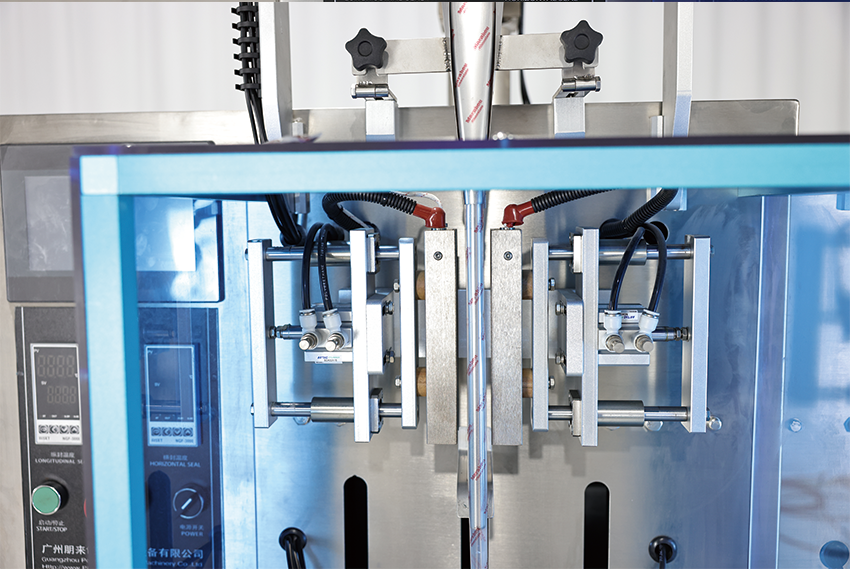 High Quality Automatic Drink Sauce Honey Shampoo Juice Jam Enzyme Shower Gel Sachet Round Corner Liquid Packing Machine