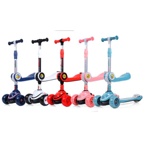 Anti Rollover Foldable Light Up Scooter 3 Wheel Kick Scooter Fashionable