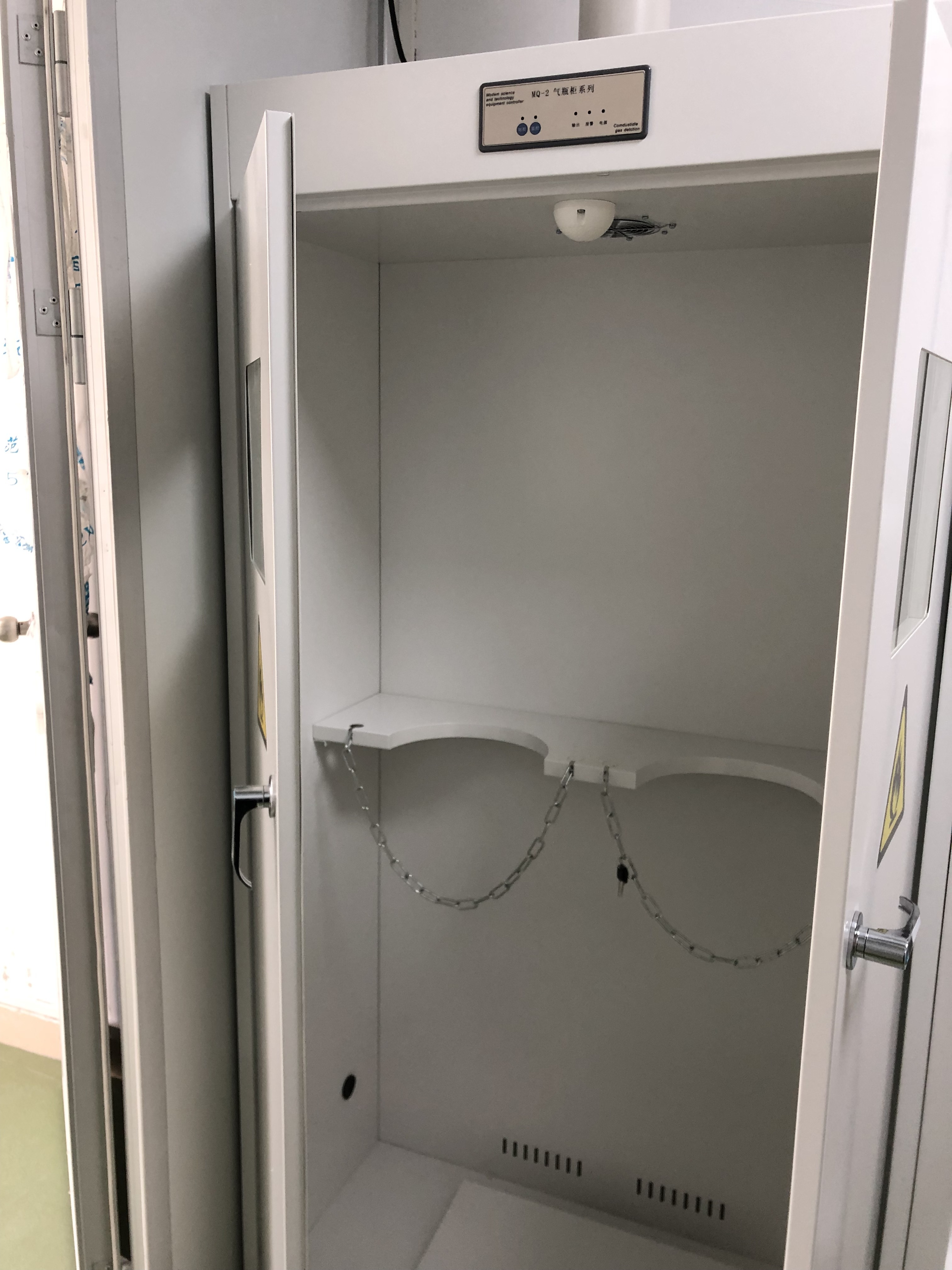 Heavy Duty Gas Cylinder Cabinet All Steel Gas Bottle Storage Cabinet Corrosion Proof