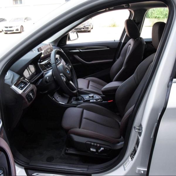 Бензин компакта SUV версии 25Li BMW X1 2022 sDrive lingxian 5 мест двери 5