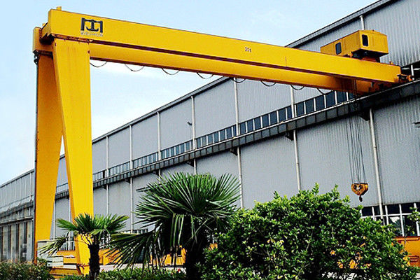 Q235 Q345 Steels Semi Gantry Crane Lifting Equipment Electric Motors Driving