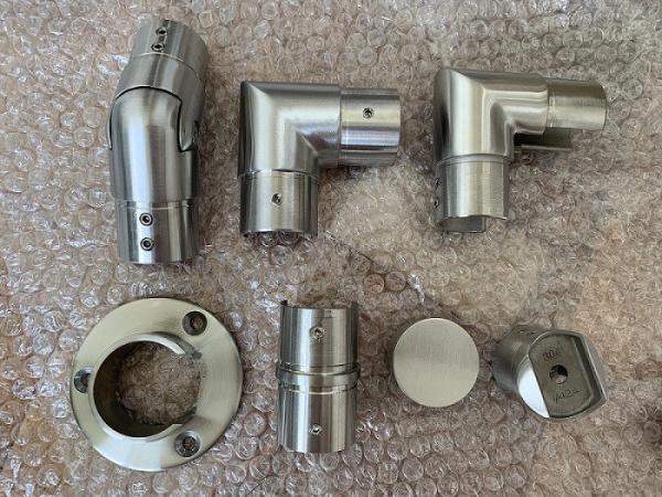 Opcional de superfície de aço inoxidável entalhado do cetim/espelho da flange da base dos trilhos