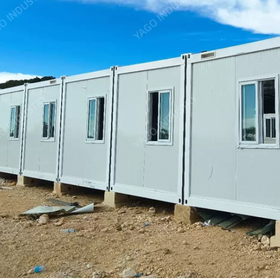 Reinforced Oil And Gas Camp Flat Pack Accommodation Modular Container