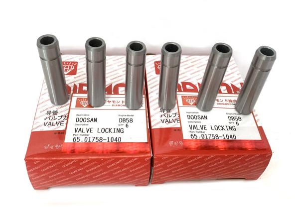 65.01758-1040 DB58-5 DH220-5 DOOSAN Engine Parts  Exhaust Valve Guide
