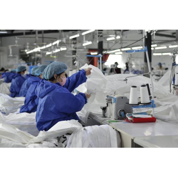 Isolation Surgical Disposable Protective Suit Non Woven Lightweight Clothing