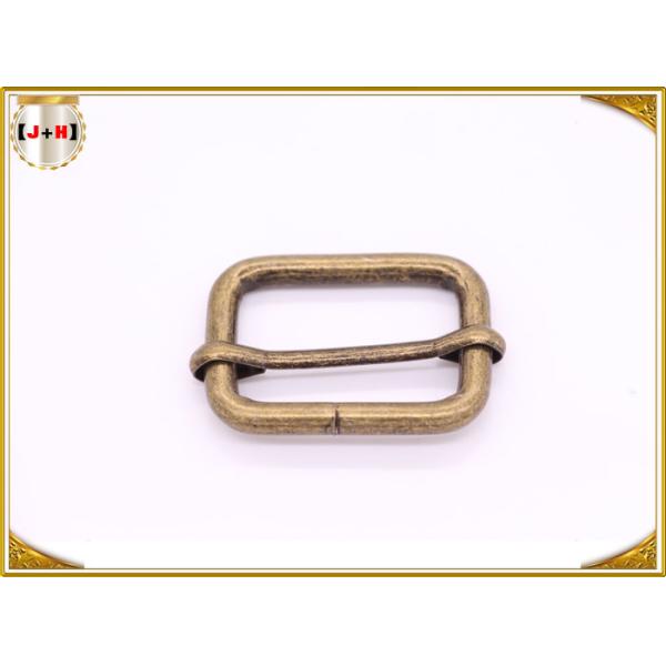 El metal de cobre amarillo antiguo coloca el hardware, hebillas del cuello del