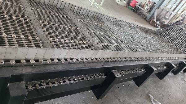 Compound Stainless Steel Belt Conveyor Lightweight Balanced Weave Conveyor