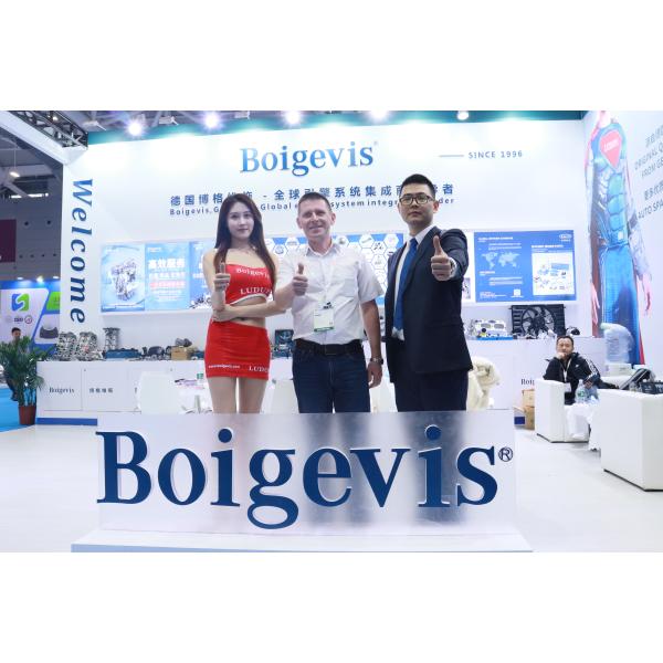 Алюминиевый радиатор для масла Volkswagen Touareg 06E117021G