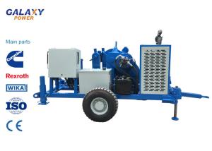 Cabo subterrâneo azul da cor 103hp que puxa o equipamento