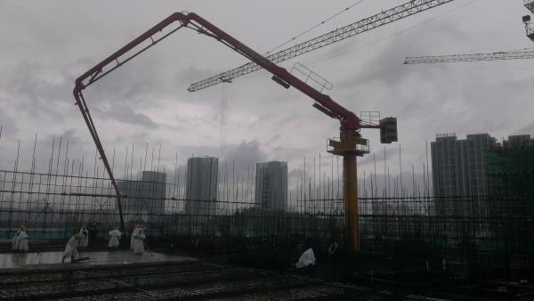 Safety Concrete Placing Boom Floor Or Shaft Climbing High Wear Resistance Boom Tube