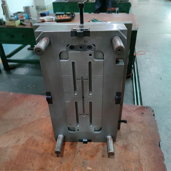 YUDO Hot Runner Injection Mold With Pro-E Software Mold Design