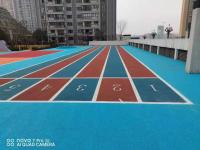 Pista de corrida de borracha sintética Instalação fácil Excelente resistência ao deslizamento Resistência UV
