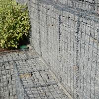 溶接されたガビオンフェンス 庭園景観設計 モダンデザイン 防腐鋼網 CE ISO