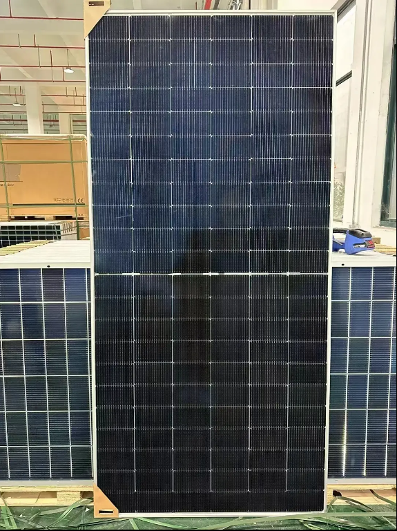 Jinko 700 Watts 705 w 710 w BIFACIAL MODULE DUAL GLASS N-type Solar Panel