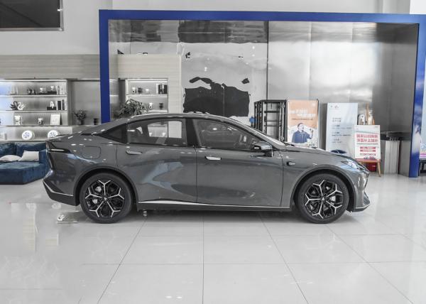 Exportação de luxo Chang An EV Deepal Shenlan SL03 Veículo elétrico 5 lugares Sedan combustível de energia nova 1.5L Carro híbrido