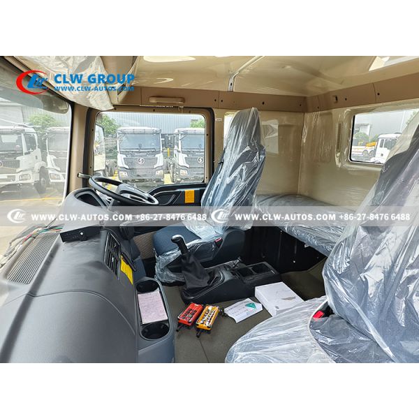 HOWO 8X4 30 Ton Rotary Wrecker Truck with 360° Rotatable Boom and Dual 15-Ton Hydraulic Winches