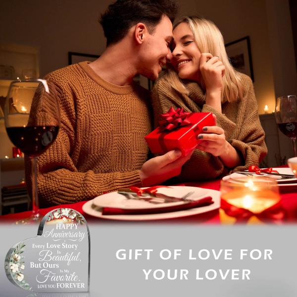 Акриловый щит в форме сердца для свадебного подарка