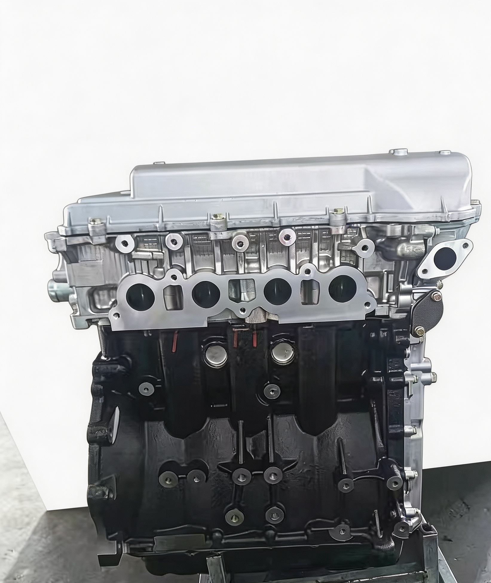 LJ479QE2 Wuling Rongguang Xinka 1.8L Gasoline Engine China V Emission 98kW DOHC 16 Valve
