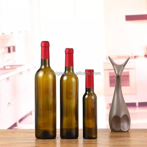 Garrafa de vidro para bebidas industriais 500 ml 700 ml com tampa Super Flint Glass Material do corpo