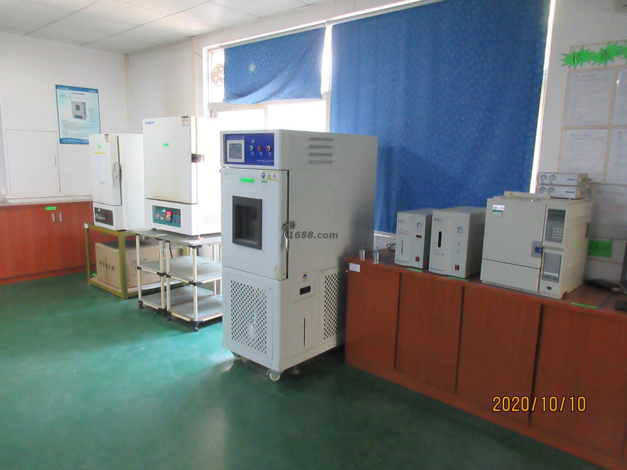 Two Side Automatic Labeling Machine 220V 50HZ Bottle Sticker Labelling Machine 6000 Bottles Per Hour Output